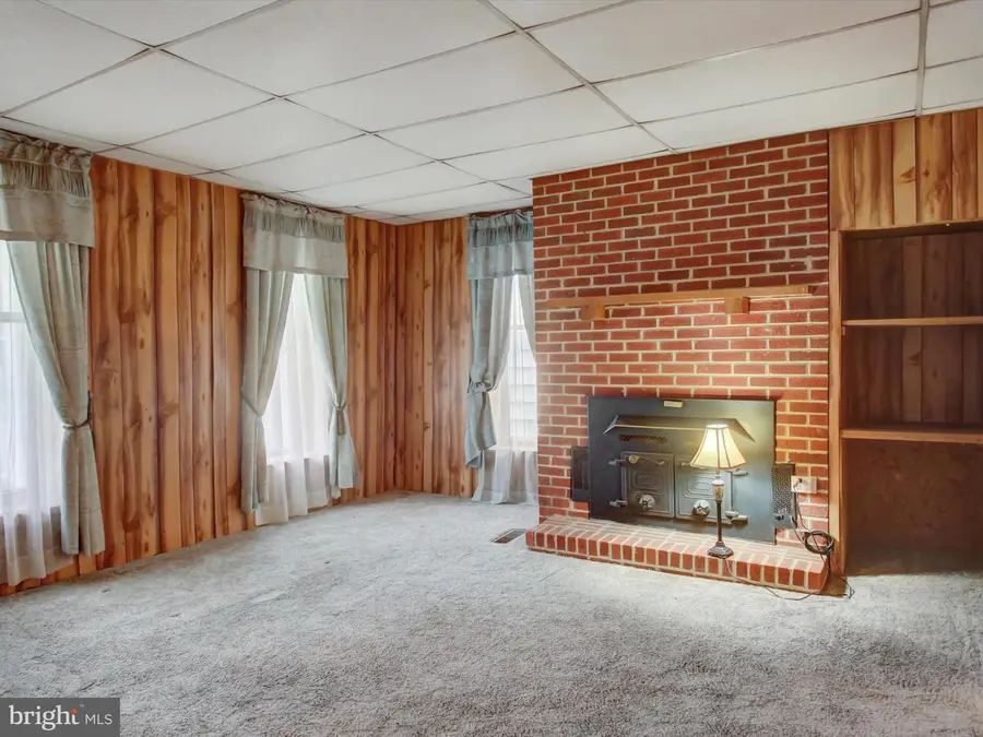 111 W Main St, Fayetteville, PA 17222 - Image #3