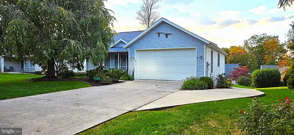 6127 Greenbriar Dr, FAYETTEVILLE, PA 17222