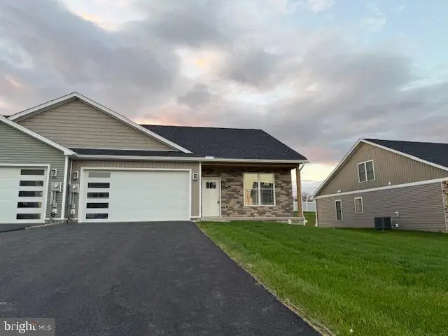 11819 Mystic Rock Lane S, Waynesboro, PA 17268 - Image #2