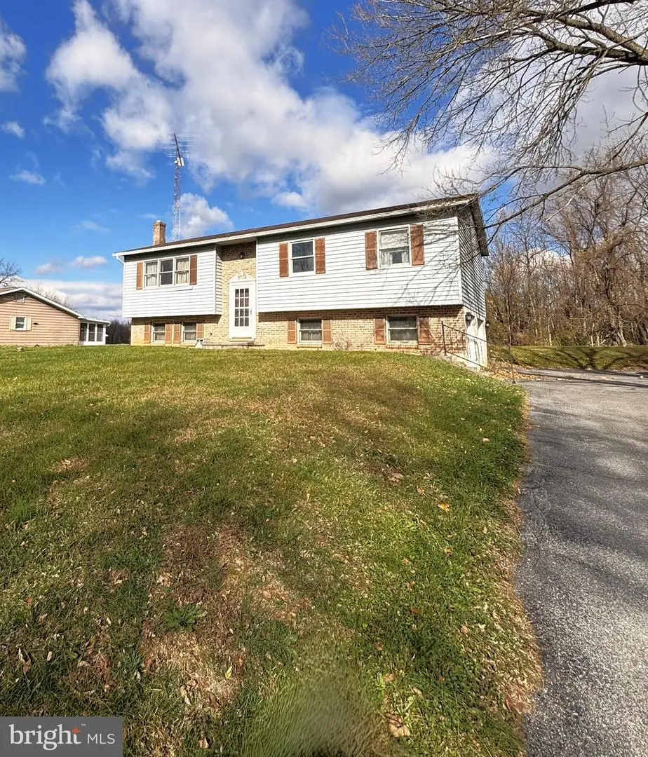 553 Mickey Inn Rd, Chambersburg, PA 17202 - #1