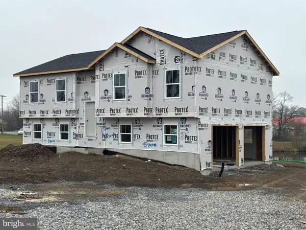 107 Meadowcreek Dr N, CHAMBERSBURG, PA 17202