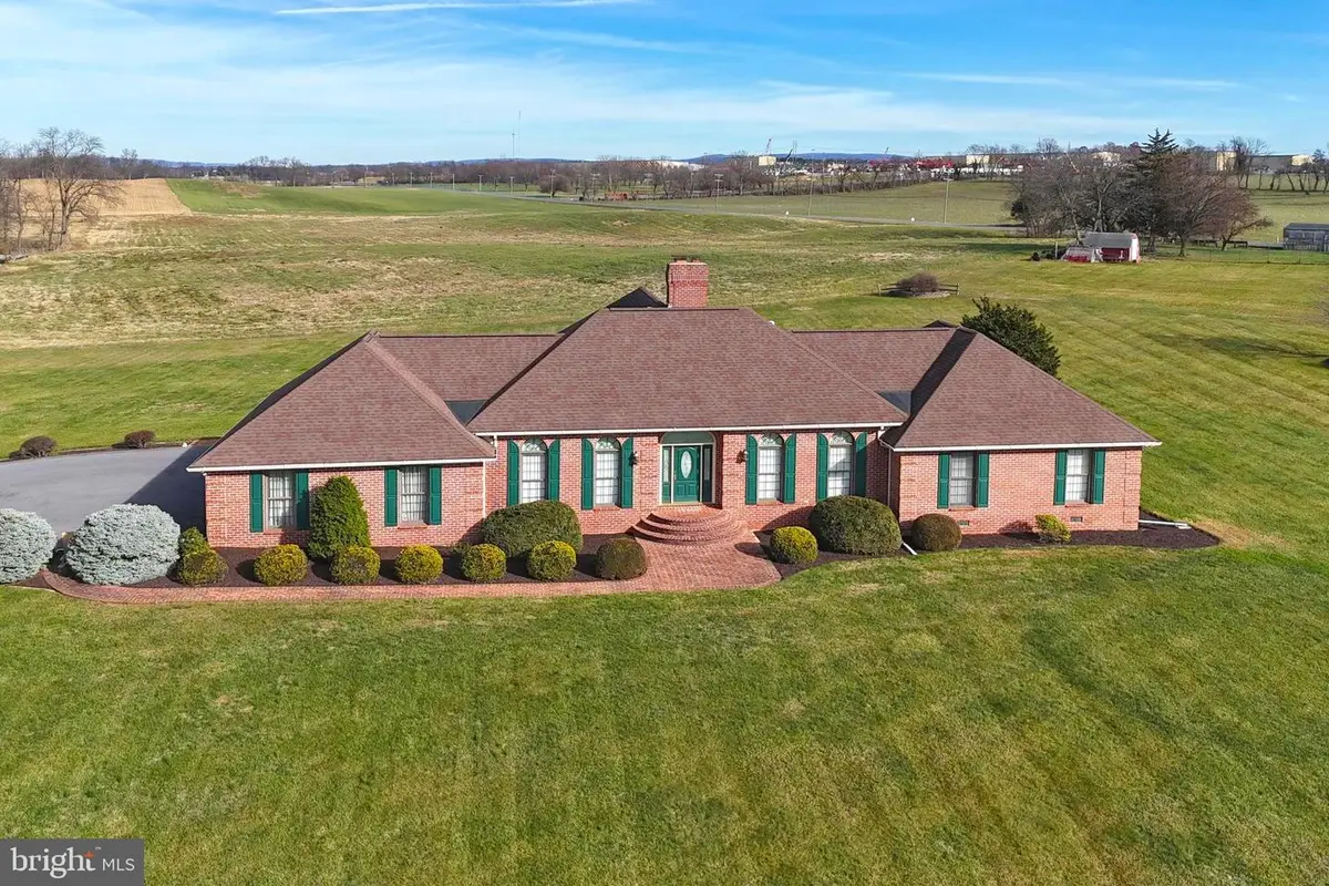 1015 Buchanan Trail East, Greencastle, PA 17225 - Image #1