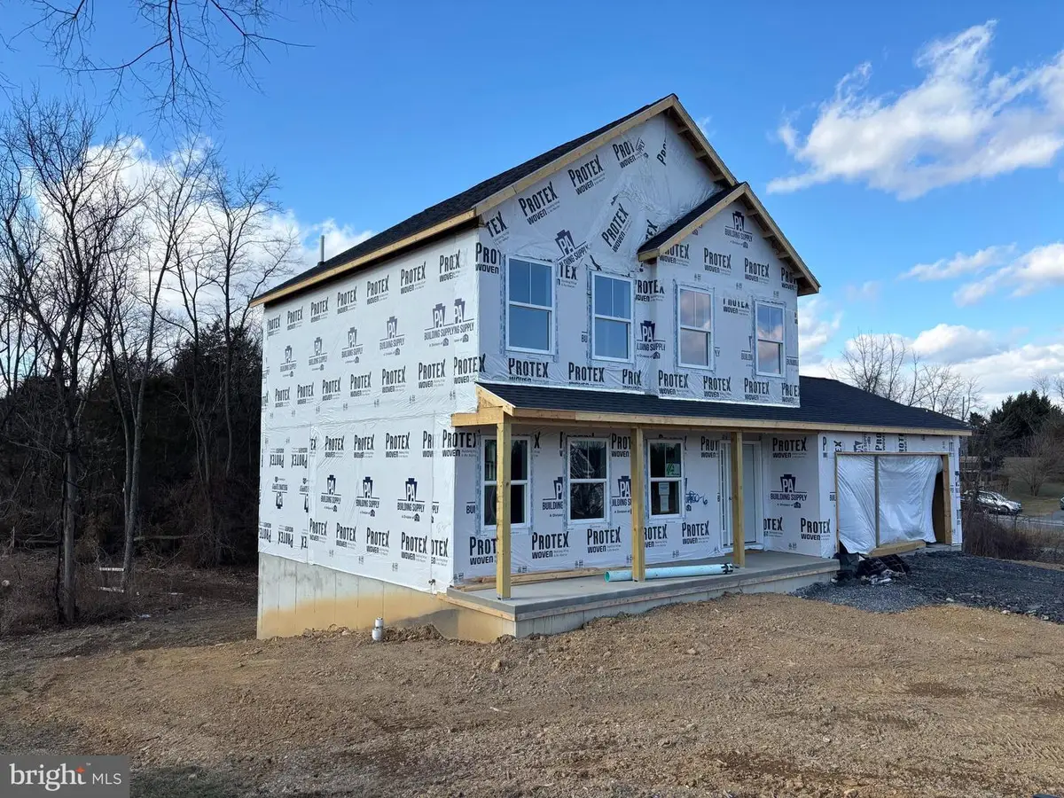 3607 Hickory Ct, Chambersburg, PA 17202 - Image #1