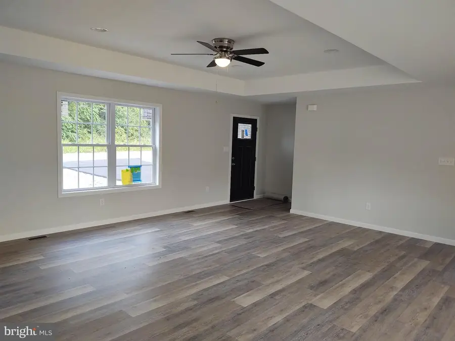 4034 Percy Ave, Chambersburg, PA 17202 - Image #2