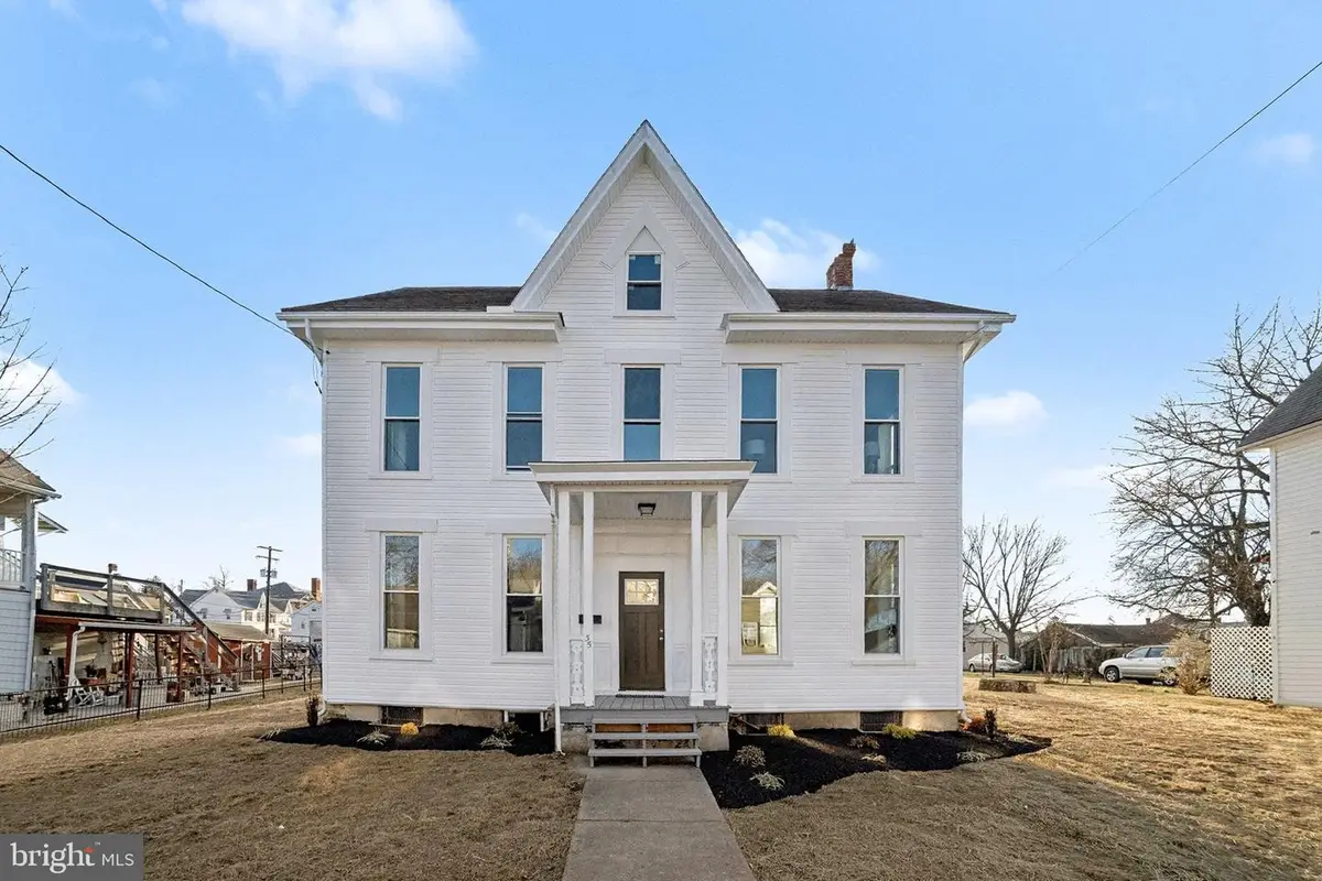 35 N Franklin St, Waynesboro, PA 17268 - Image #1