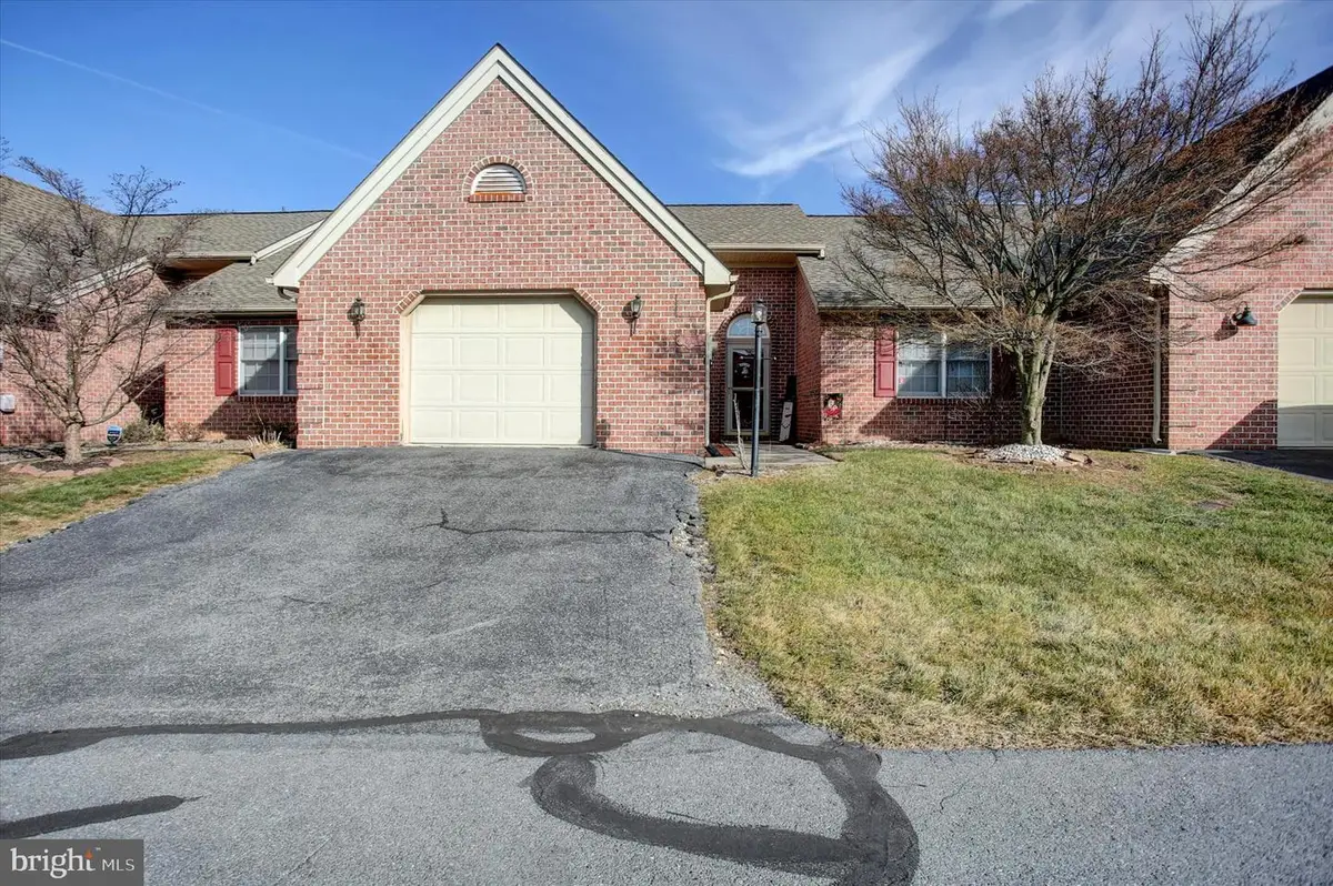 2355 Majestic Ct, Chambersburg, PA 17202 - Image #1