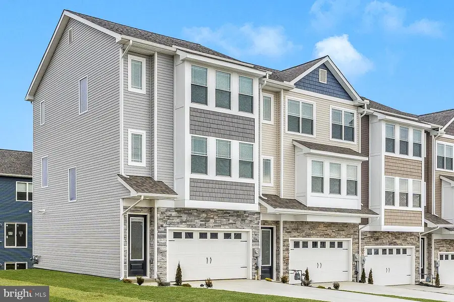 549 Bartholomew Dr, Waynesboro, PA 17268 - Image #2