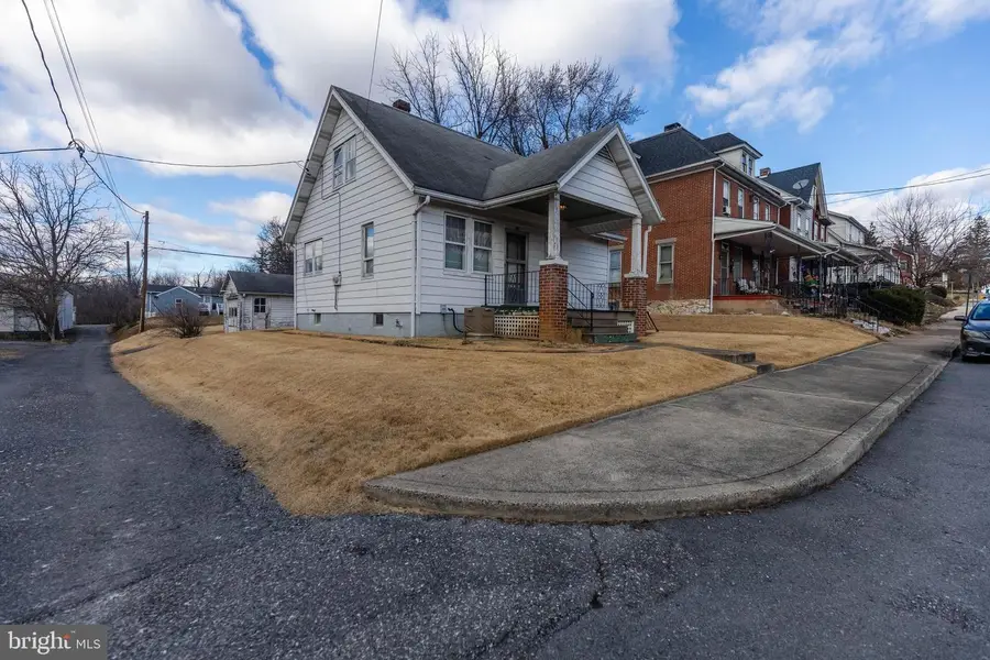 18 Tritle Avenue, Waynesboro, PA 17268 - Image #2