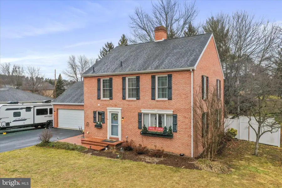 9319 Meadowbrook Drive, Waynesboro, PA 17268 - Image #2