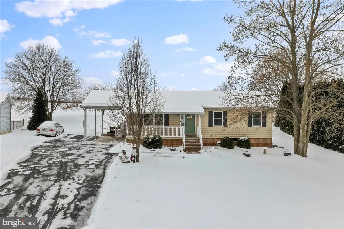 1660 Hawthorne Ln, Chambersburg, PA 17202 - Image #1