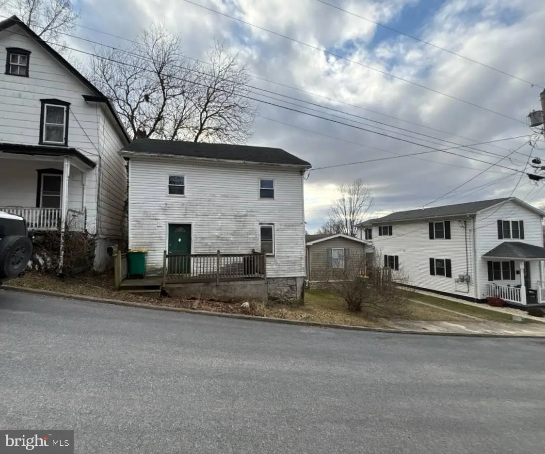 218 E North St, Waynesboro, PA 17268 - Image #1
