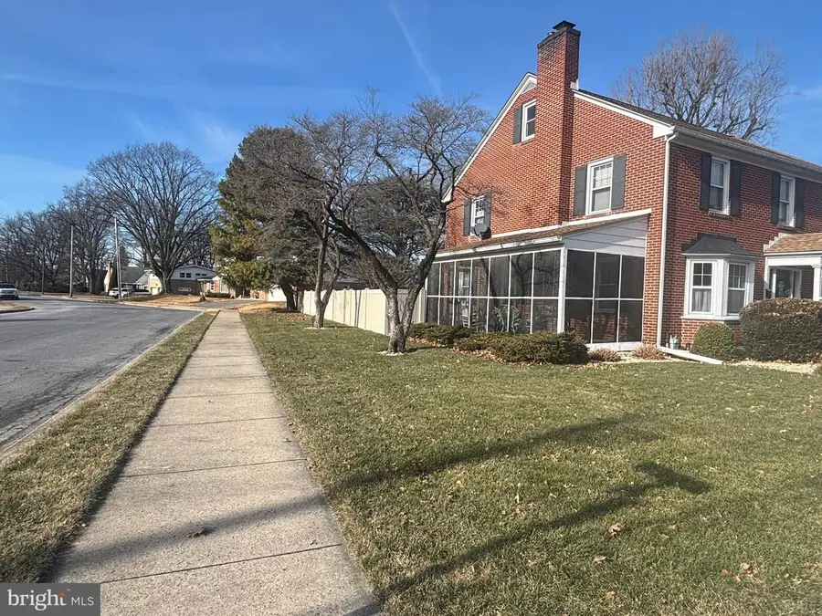 447 S Coldbrook Avenue, Chambersburg, PA 17201 - Image #2