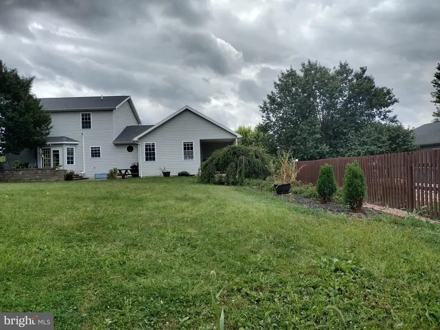 1660 Wisteria Dr, Chambersburg, PA 17202 - Image #2