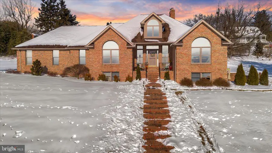 605 Vista Ct, Waynesboro, PA 17268 - Image #2