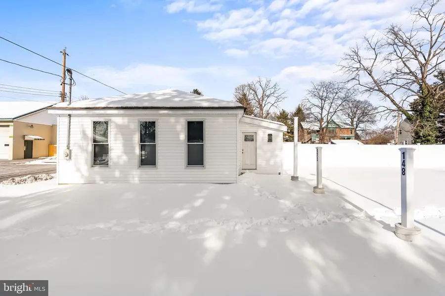 148 N Carlisle Street, Greencastle, PA 17225 - #3