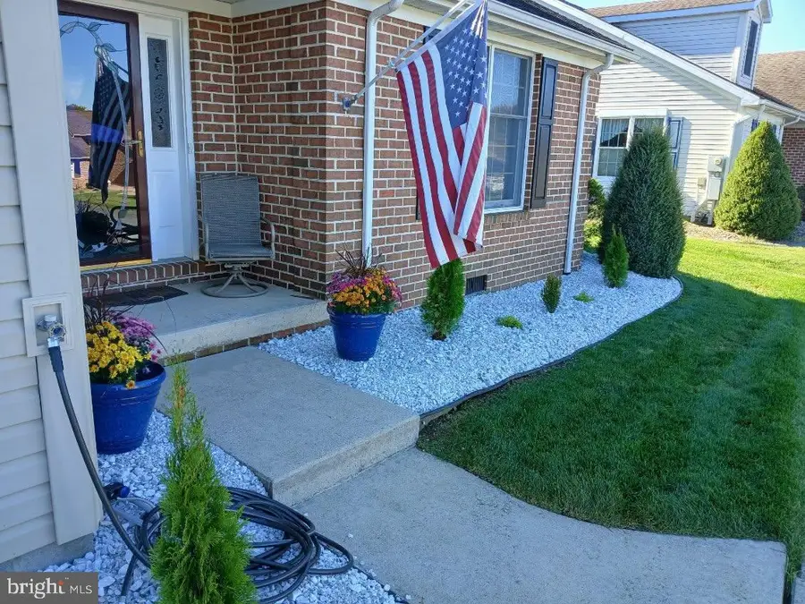 1512 Spring Side Dr E, Chambersburg, PA 17202 - #2