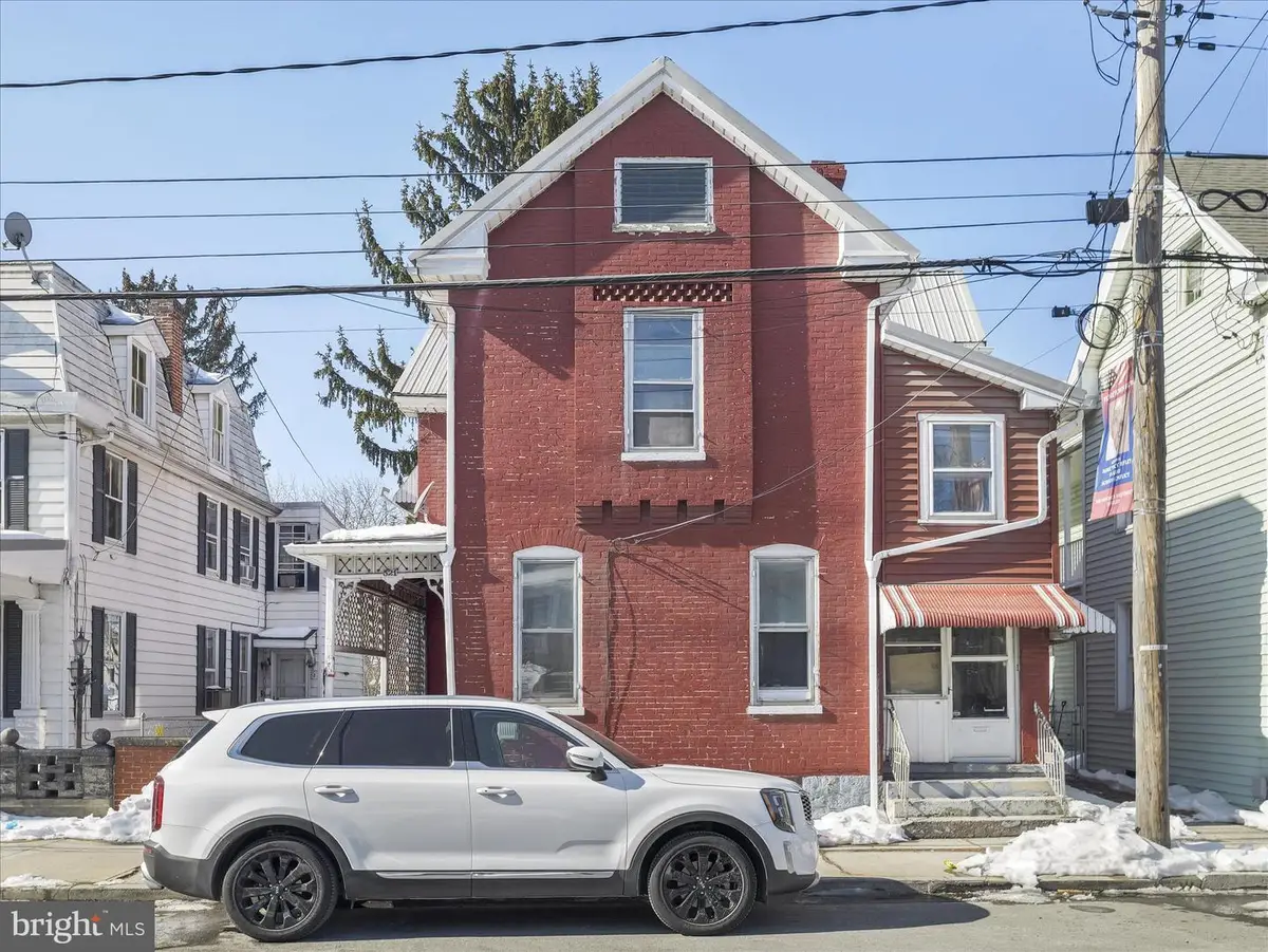 521 S 2nd St, Chambersburg, PA 17201 - #1