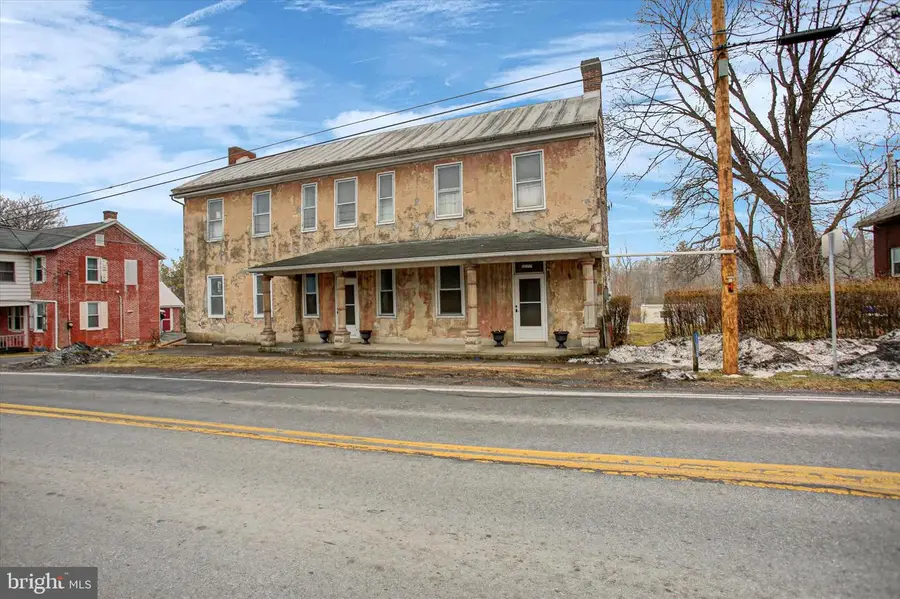 11230 Forge Hill Rd, Orrstown, PA 17244 - #2