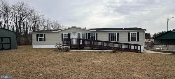 38 Maizefield Dr, SHIPPENSBURG, PA 17257