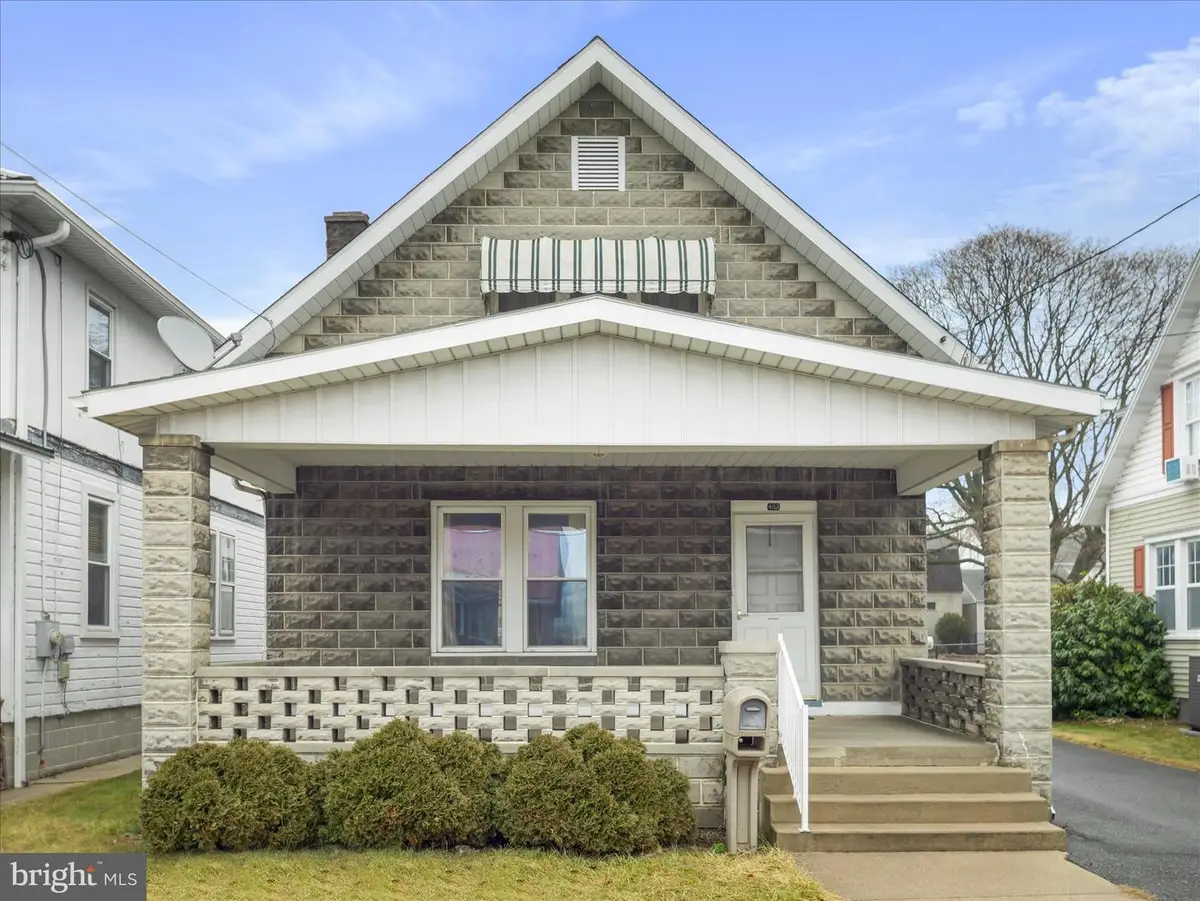 452 S Fourth St, Chambersburg, PA 17201 - #1