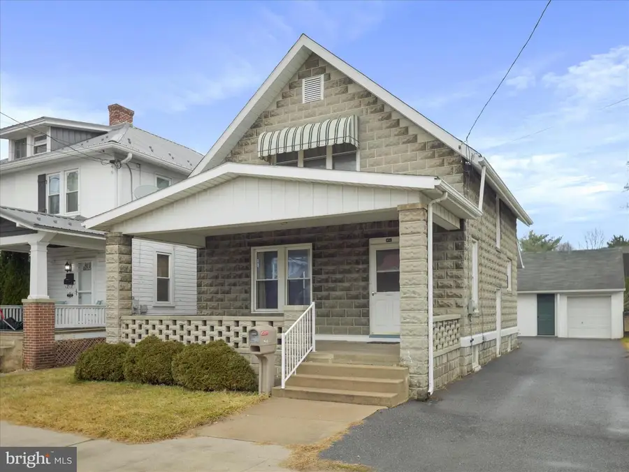 452 S Fourth St, Chambersburg, PA 17201 - #3