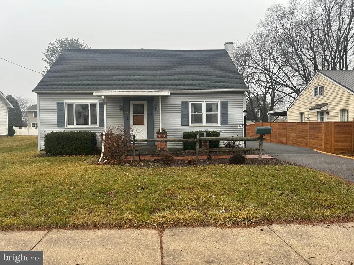 712 Stanley Avenue, Chambersburg, PA 17201 - #1