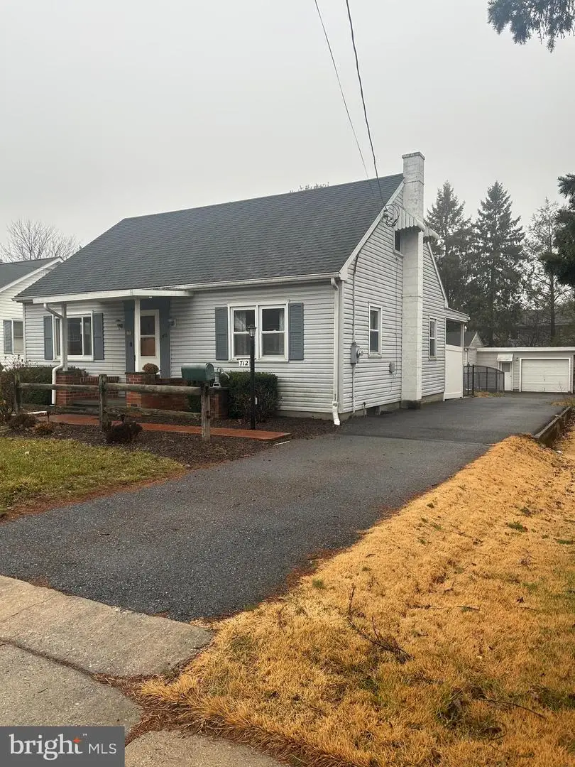 712 Stanley Avenue, Chambersburg, PA 17201 - #2