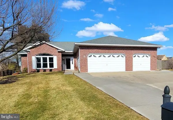 720 Cresson Dr, CHAMBERSBURG, PA 17202