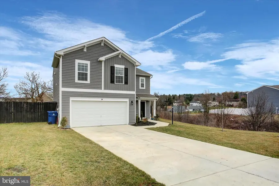 11230 Cross Fields Dr, Waynesboro, PA 17268 - #2