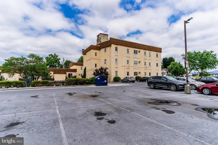 270 Second St W, Waynesboro, PA 17268 - #2