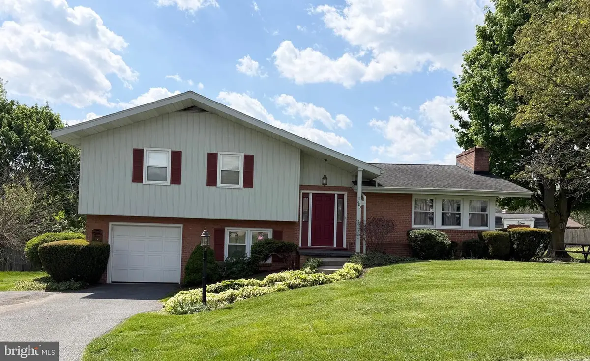 903 Fox Meadow Road, Chambersburg, PA 17202 - #1