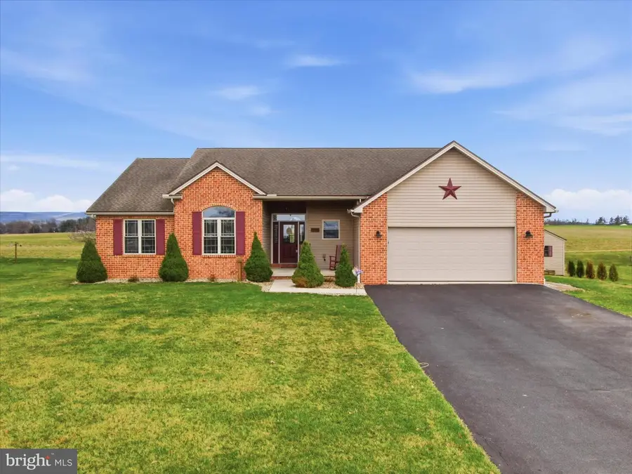 570 Starr Ave, Chambersburg, PA 17202 - #2