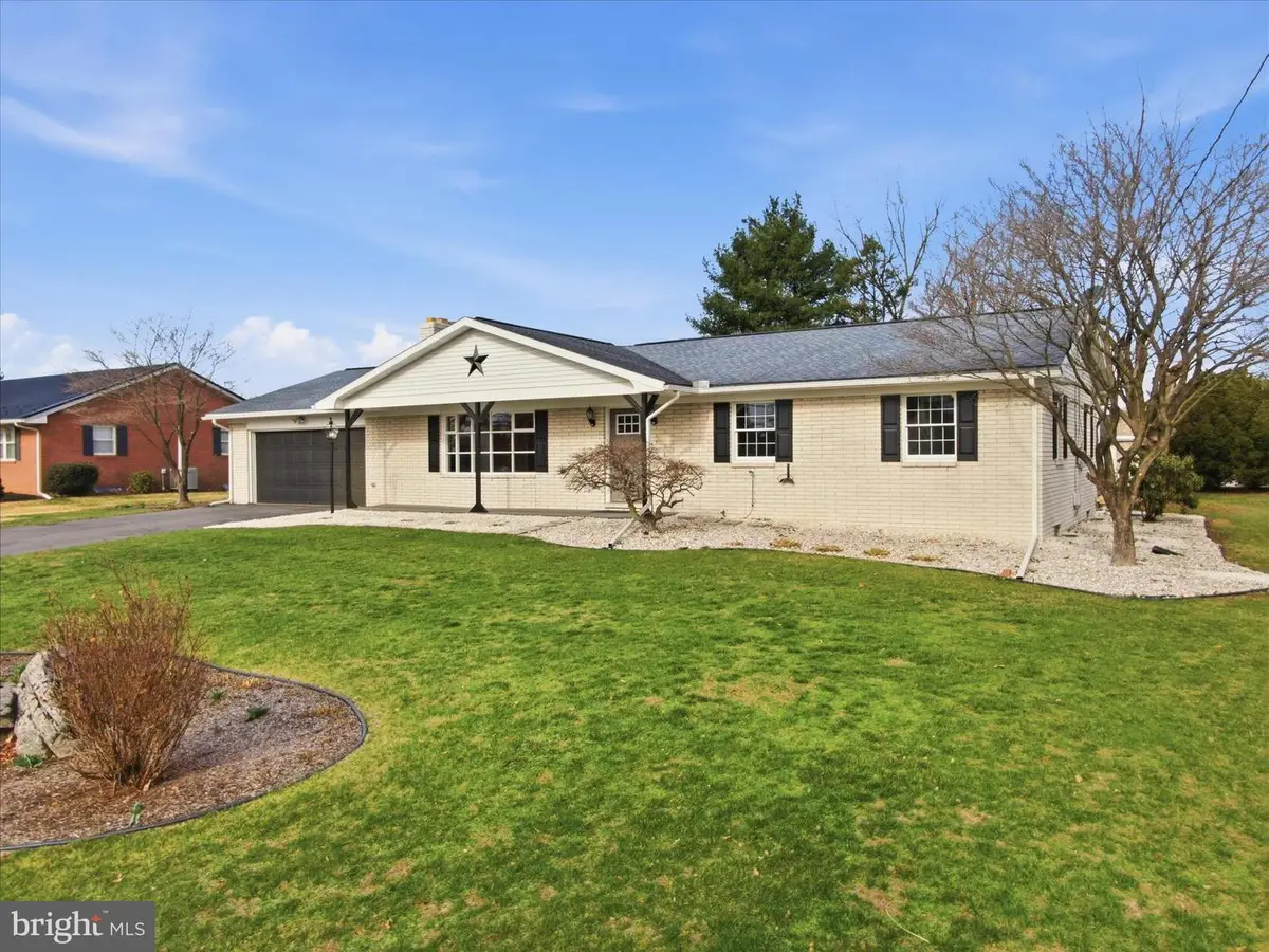 2953 Philadelphia Ave, Chambersburg, PA 17201 - #1