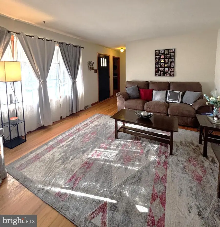 14042 Crest Ave, Waynesboro, PA 17268 - #3