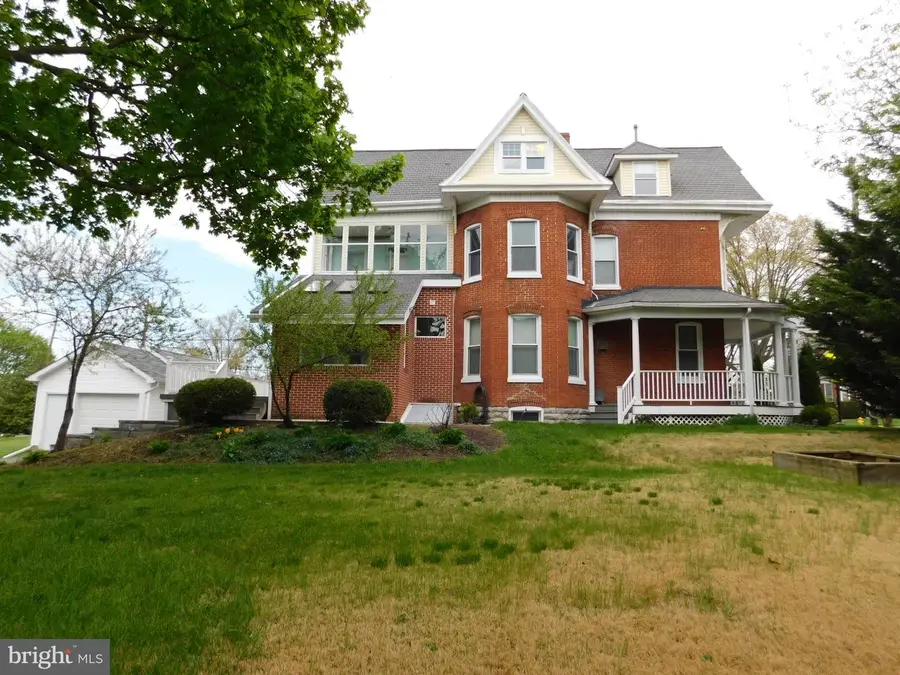 140 N Grant St, Waynesboro, PA 17268 - #3