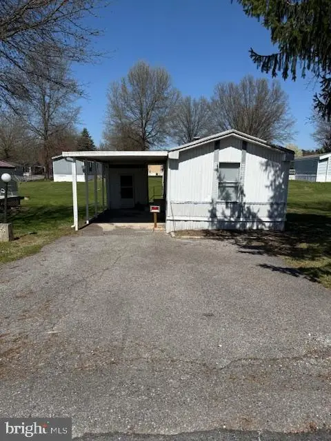 1585 Pin Oak Dr, Chambersburg, PA 17202 - #1