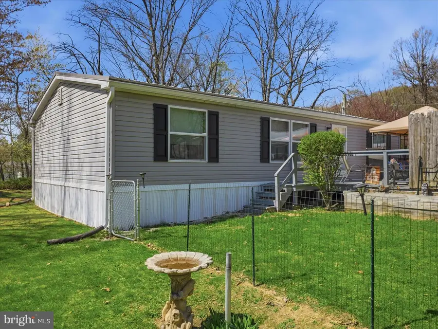 9595 Garland Dr, Saint Thomas, PA 17252 - #2