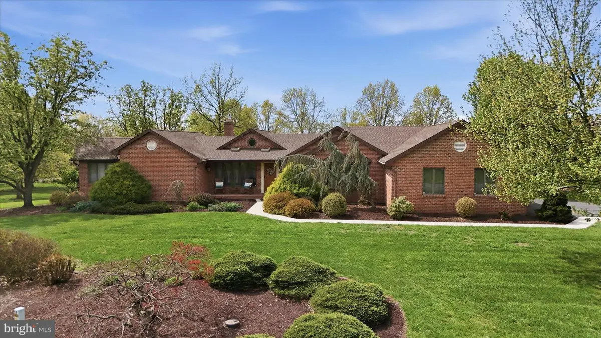 456 Lindman Dr, Chambersburg, PA 17202 - #1