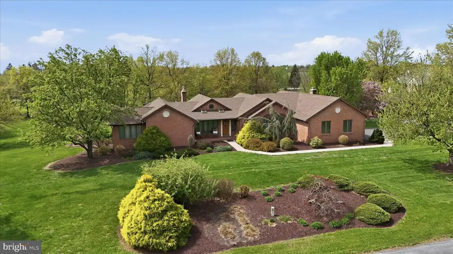 456 Lindman Dr, Chambersburg, PA 17202 - #3