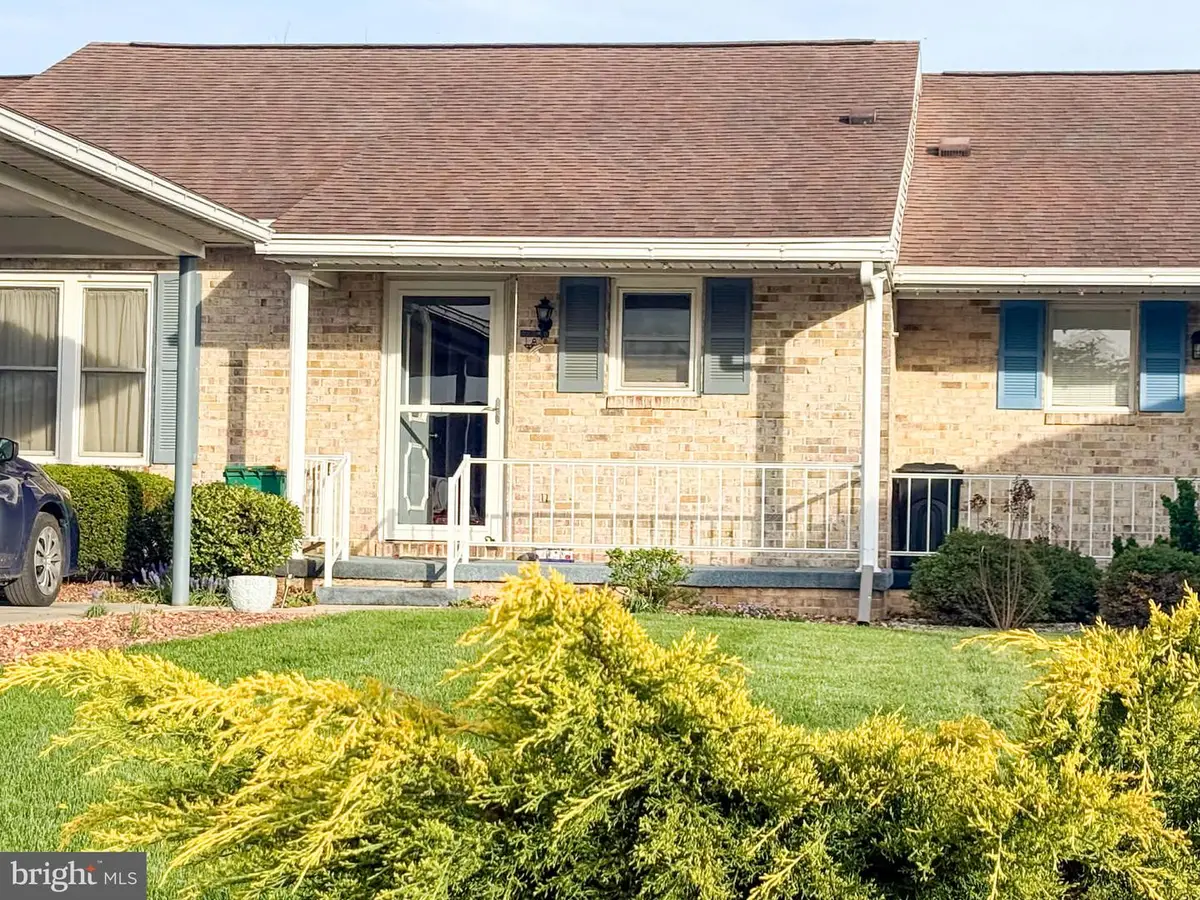 1084 Westgate Drive, Chambersburg, PA 17201 - #1