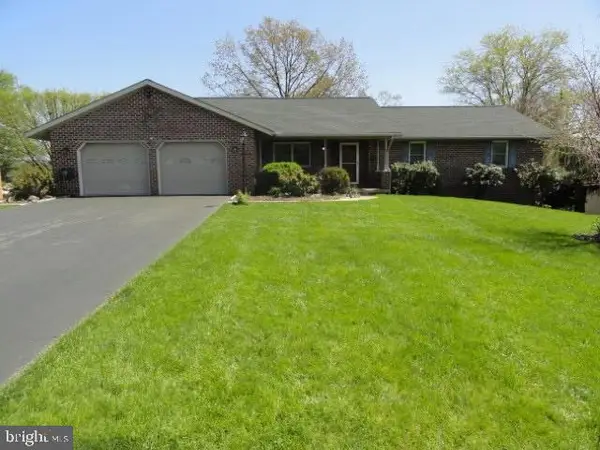 76 Monroe Dr, CHAMBERSBURG, PA 17201