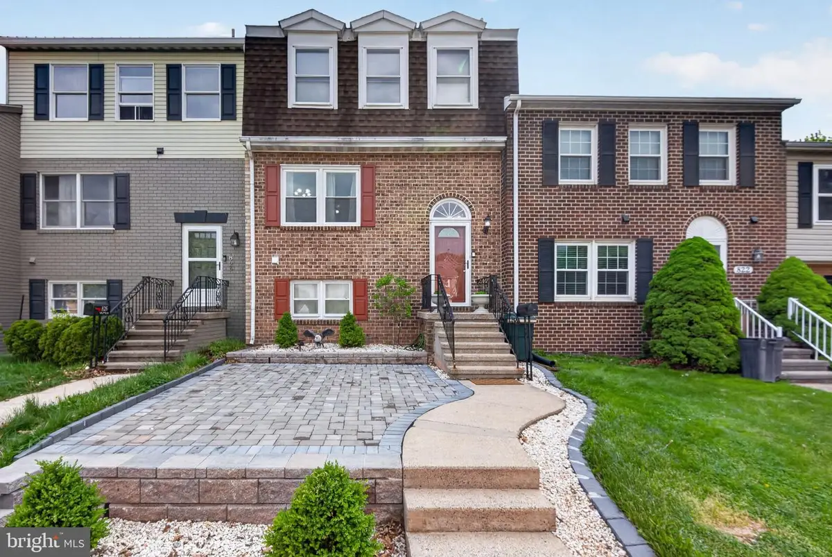 824 Woodlawn Drive, Chambersburg, PA 17201 - #1