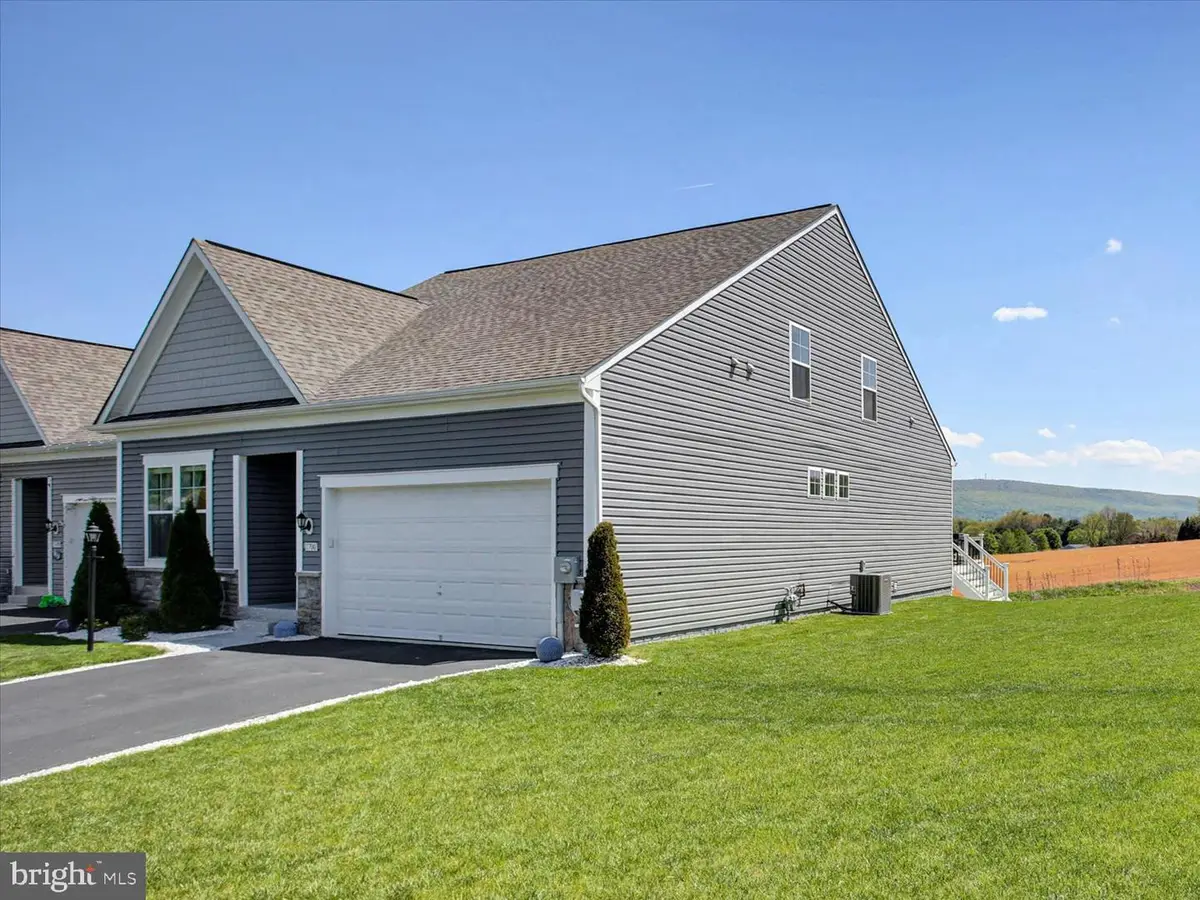 11700 Mystic Rock Ln S, Waynesboro, PA 17268 - #1