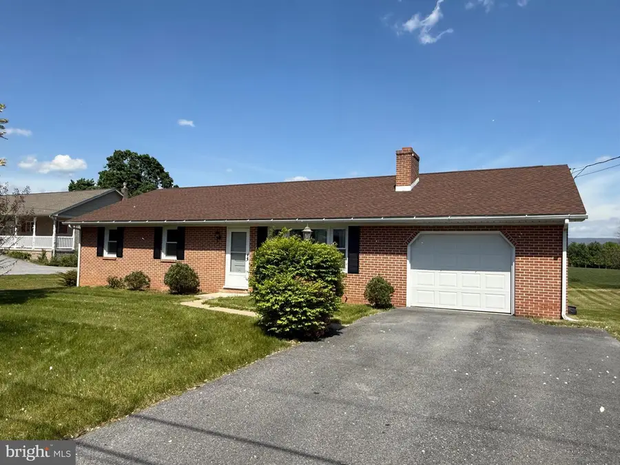 1423 Brechbill Rd, Chambersburg, PA 17202 - #2