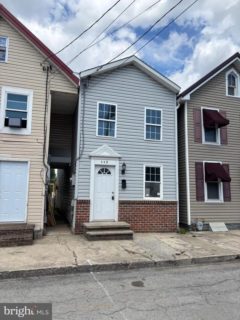 449 E Washington St, Chambersburg, PA 17201 - #1