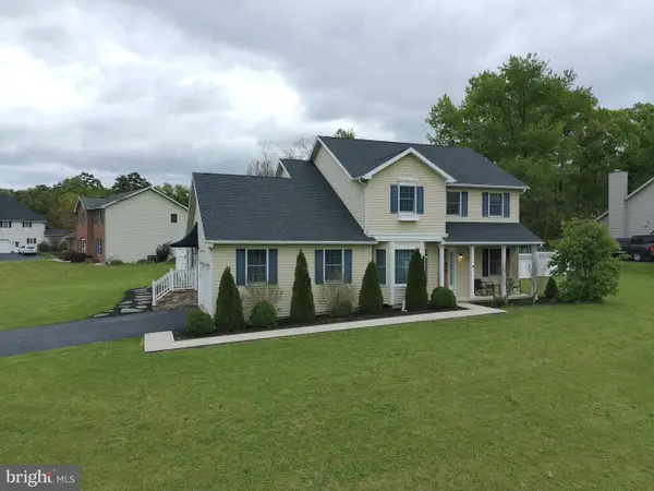 631 Eric Drive, SHIPPENSBURG, PA 17257