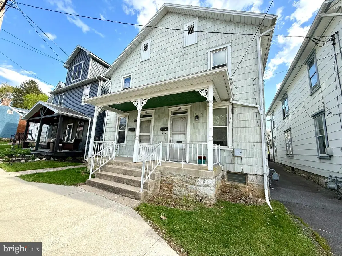 28 California Street W, Mercersburg, PA 17236 - #1