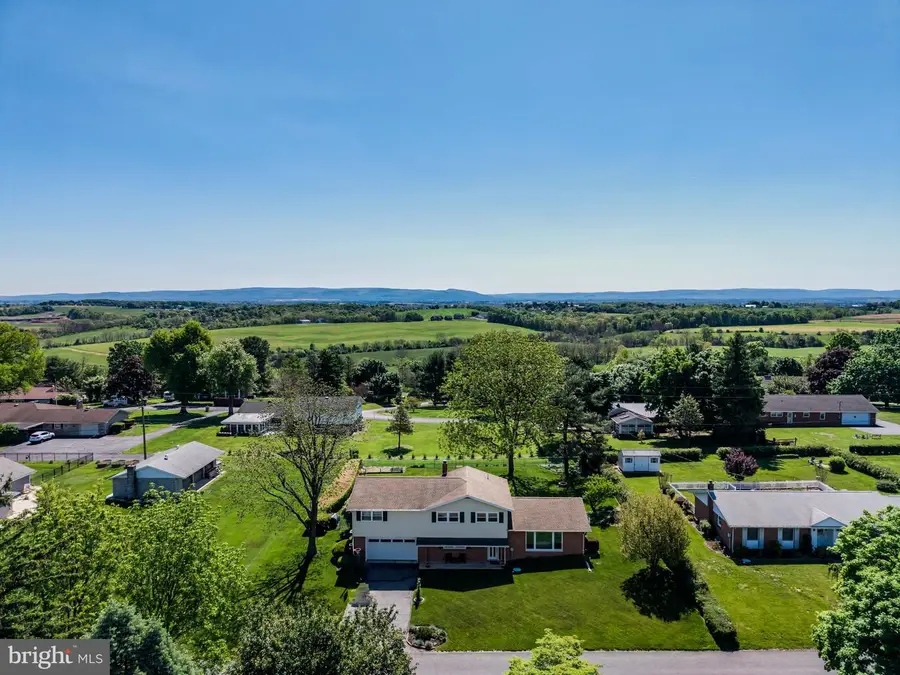 17 Kensington Drive, Chambersburg, PA 17201 - #2