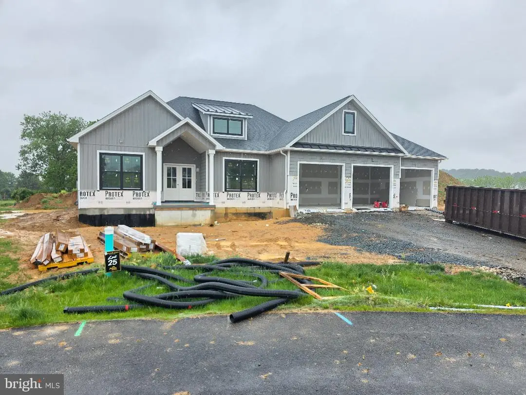 10845 Sierra Dr, Waynesboro, PA 17268 - #1