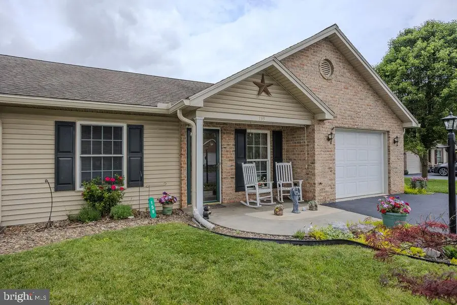 159 Ginkgo Ct, Chambersburg, PA 17201 - #2